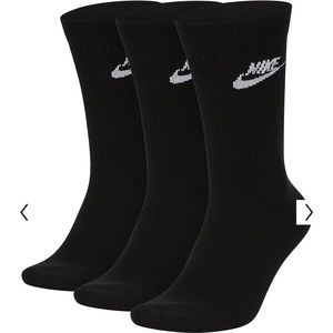 NWT Nike Socks - Everyday Essential Crew